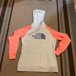 Women’s The Northface Medium hoodie